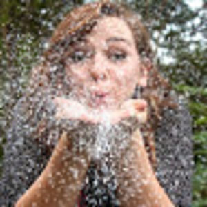 Meet your Posher, Chloe